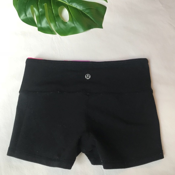 lululemon athletica Pants - Lululemon wunder shorts | size 2 | reversible